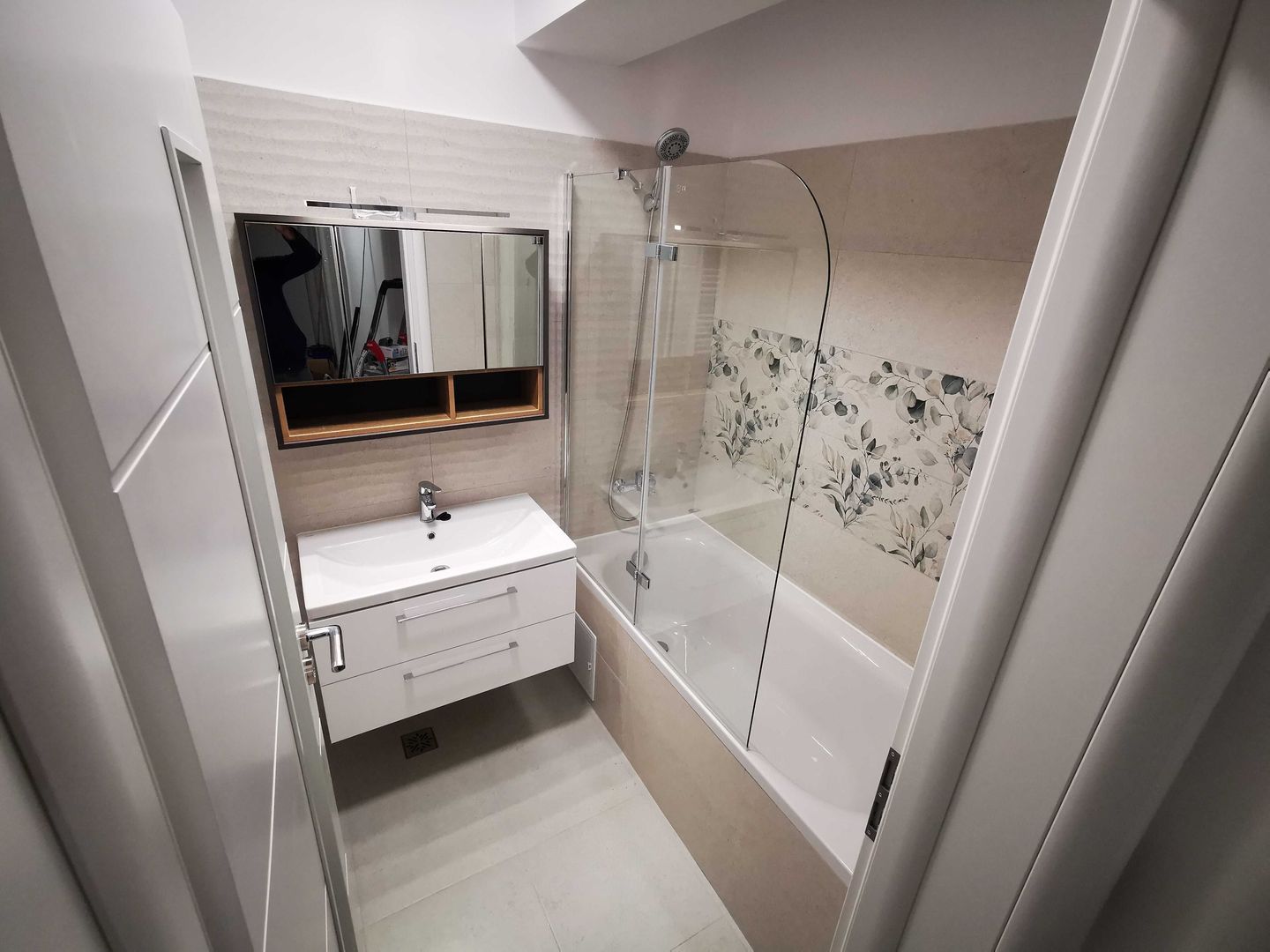 DE INCHIRIAT apartament 3 camere, situat în zona Berceni BLOC NOU - Poză 5