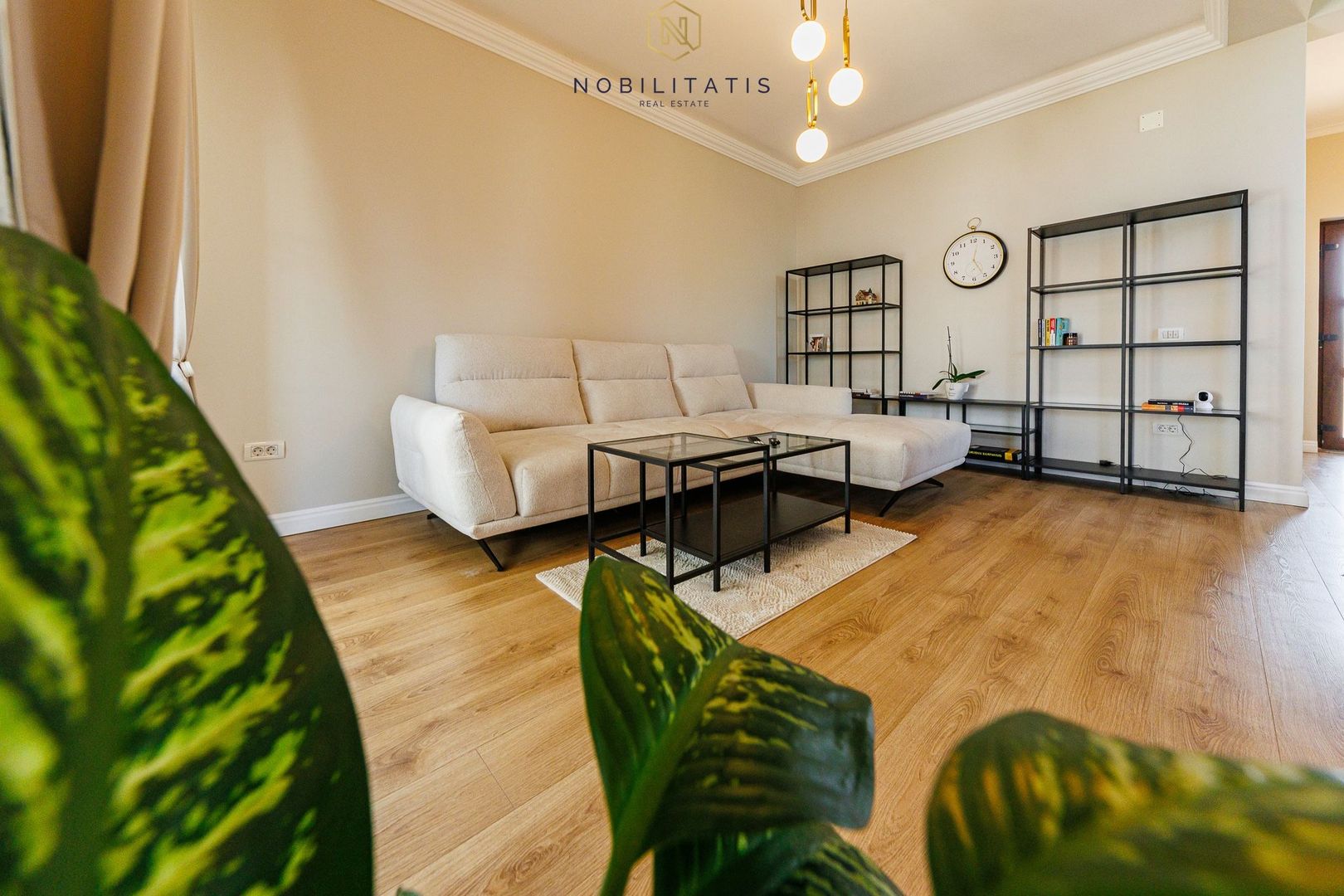 Casa Superba cu Garaj | 4 dormitoare | Langa Padure & Lac | - Poză 8