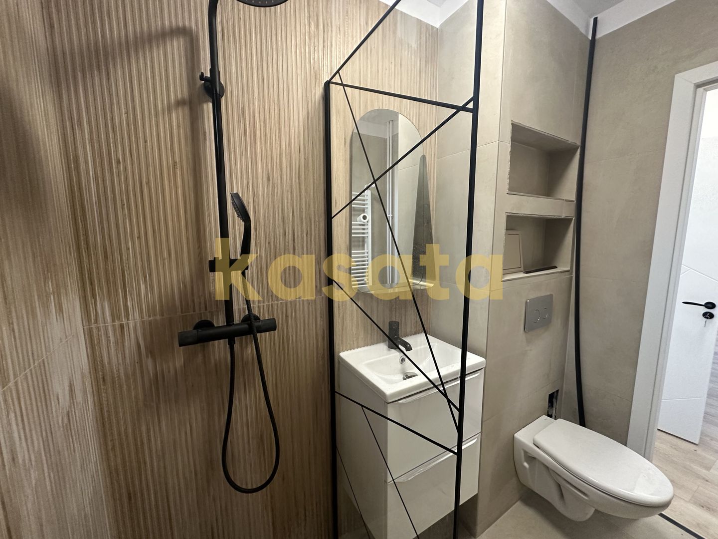 2 Camere | Etaj Intermediar | Renovare 2025 | Instalatii Noi - Poză 19