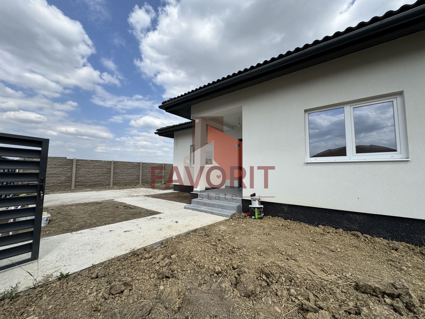 Casa Individuala in Mosnita Noua | 3 dormitoare + 2 bai | Teren Generos - Poză 2