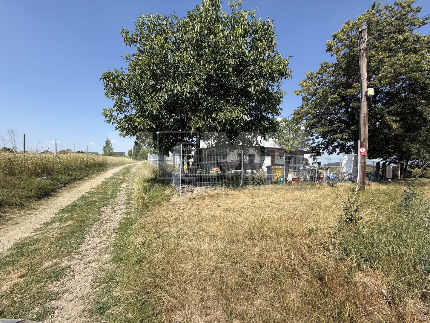 Teren intravilan de vânzare | Horodnic de Sus | 77 ari - Poză 1