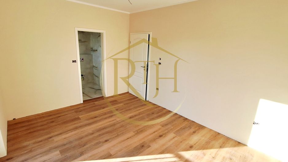 Oferim spre vanzare casa-duplex cu 4 camere si 3 bai situata in Giroc - Poză 11