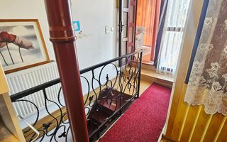 🏡 Casă spațioasă cu 9 camere în Strejnicu – pentru locuință, birouri - Poză 50