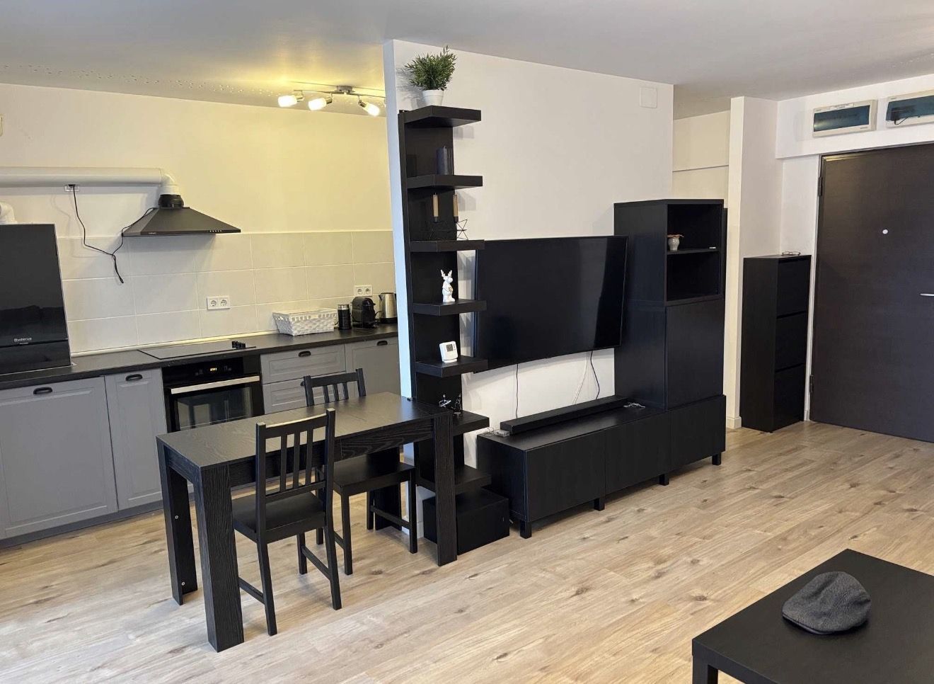 AP. 2 CAMERE- BELVEDERE RESIDENCE, PET-FRIENDLY, MASINA DE SPALAT VASE - Poză 3