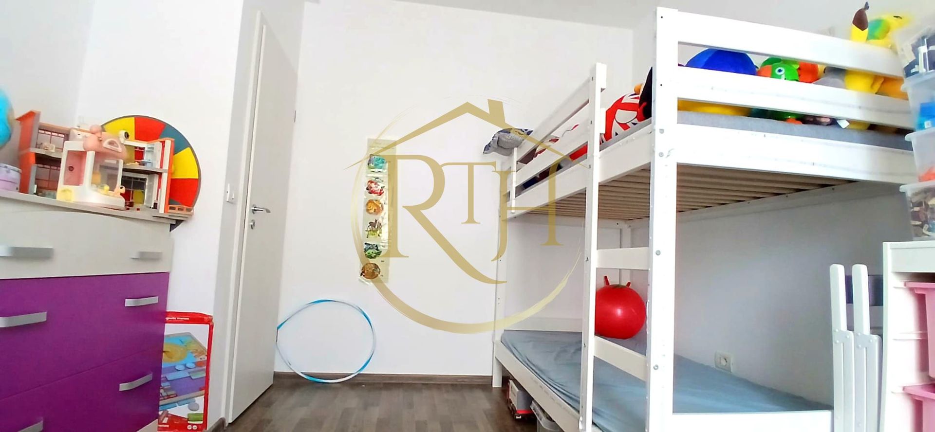 Oferim spre vânzare un apartament deosebit cu 3 camere, în zona Buziașului! - Poză 10