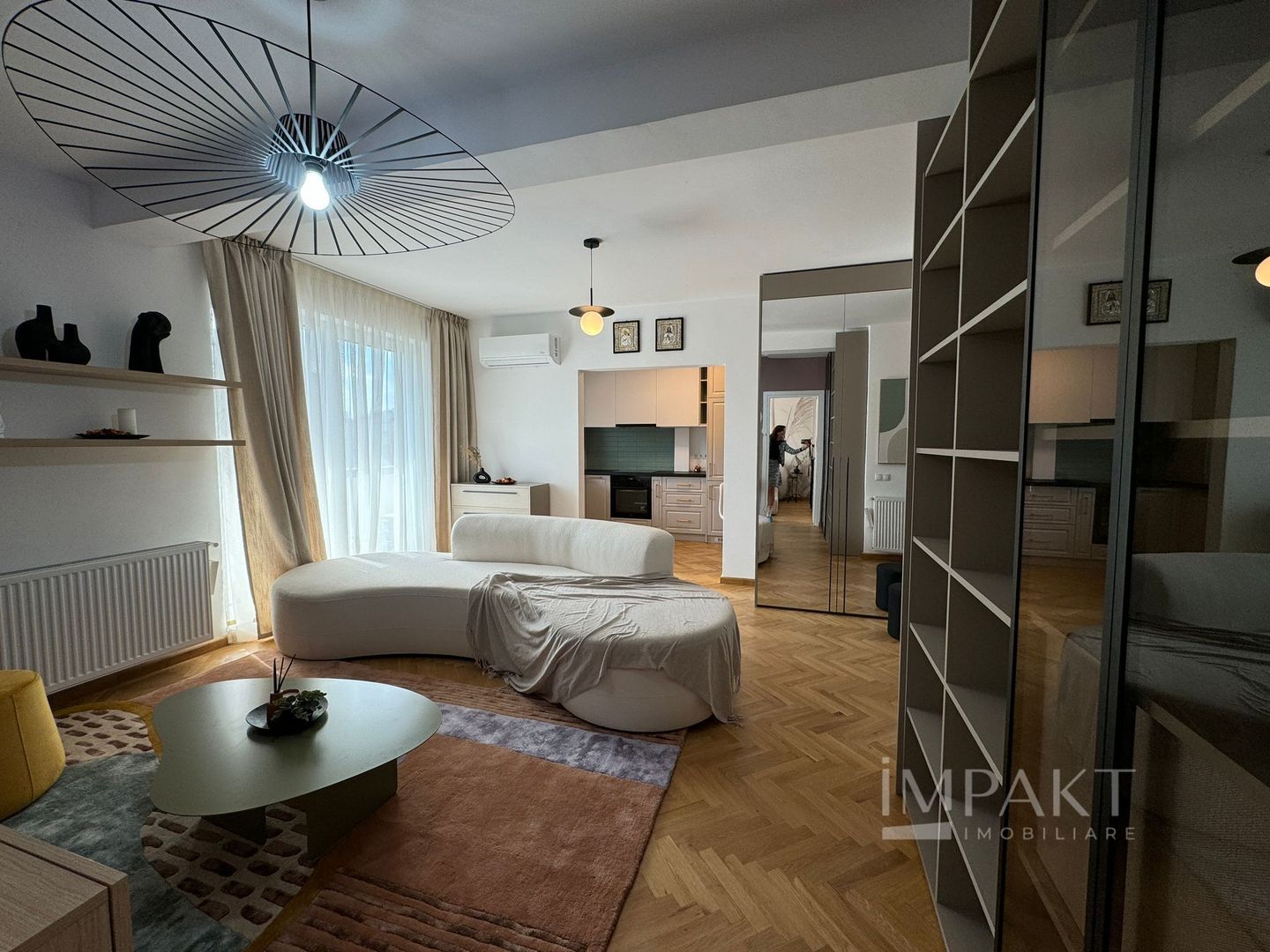 Apartament cu 2 camere LUX, de inchiriat! - Poză 1