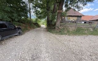 Teren intravilan 3.000 mp cu casă tradițională – Bran, sat Poarta - Poză 7