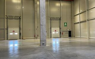 Spațiu cu rafturi pentru Logistică/Depozitare - Poză 3