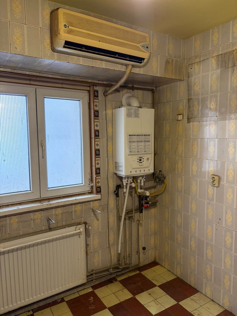 Apartament 4 camere centrala proprie necesita renovare Lujerului - Poză 2