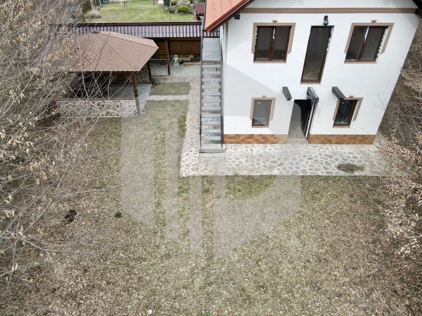 Casa de Vacanță în Valea Avrigului cu 3 Dormitoare //  120 mp - Poză 4