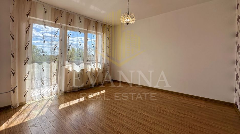 Casă de vânzare în Seini - strada Horea - Poză 5
