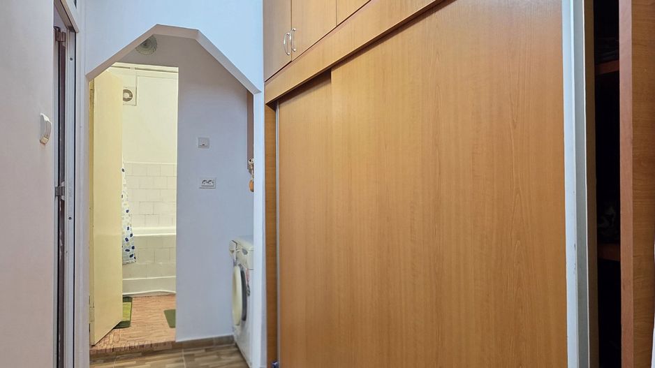 Apartament cu 3 camere, parter, mobilat și utilat, VASLUI - zona CARTIER; - Poză 4