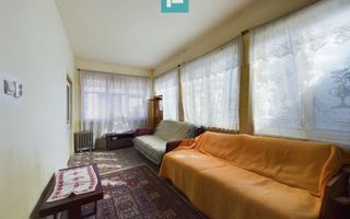 Casă cu teren generos de 2,880mp în Secusigiu - Poză 12