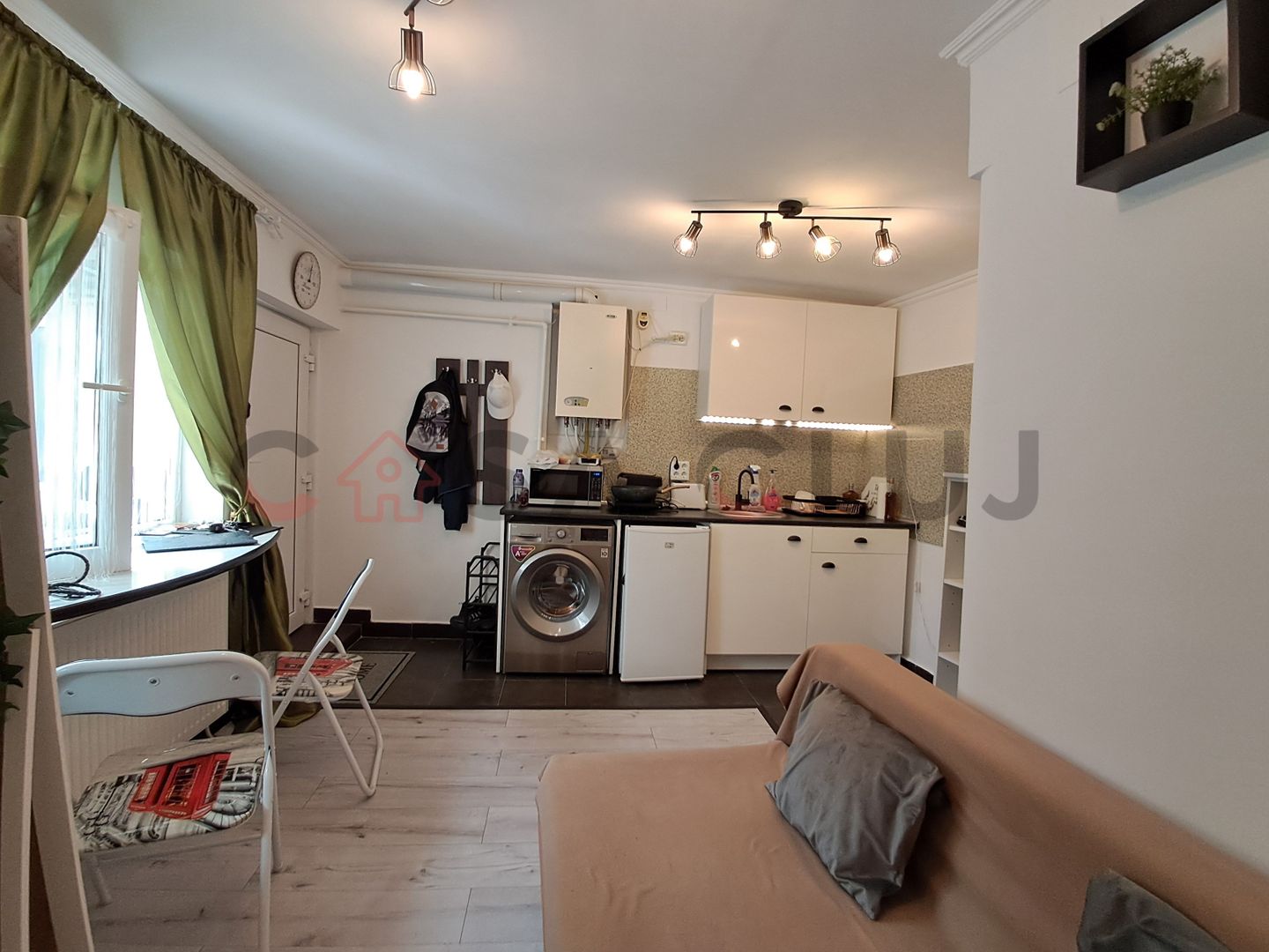 1 Camera, Ultracentral, Terasa, loc de parcare!! - Poză 1