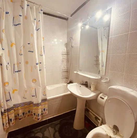 Apartament 3 camere Tiglina 2 - Poză 7