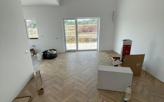 Duplex la sol 85mp utili 360mp teren Giarmata - Poză 3