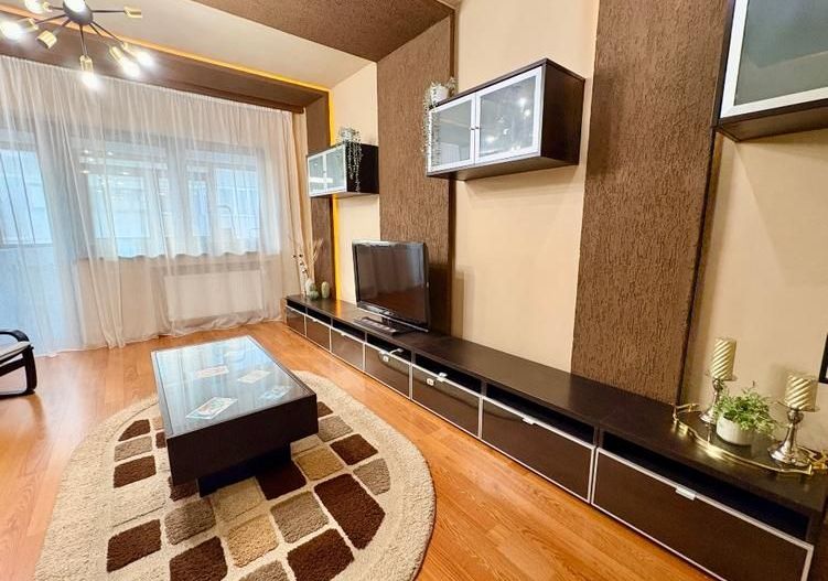 Apartament 2 camere RENOVAT de închiriat – Drumul Taberei zona Favorit | 65 mp - Poză 1