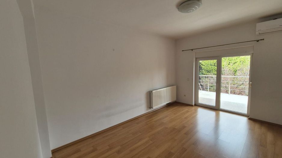 Inchiriere vila 5 dormitoare S + P + 1E + M zona Erou Iancu Nicolae - Poză 14