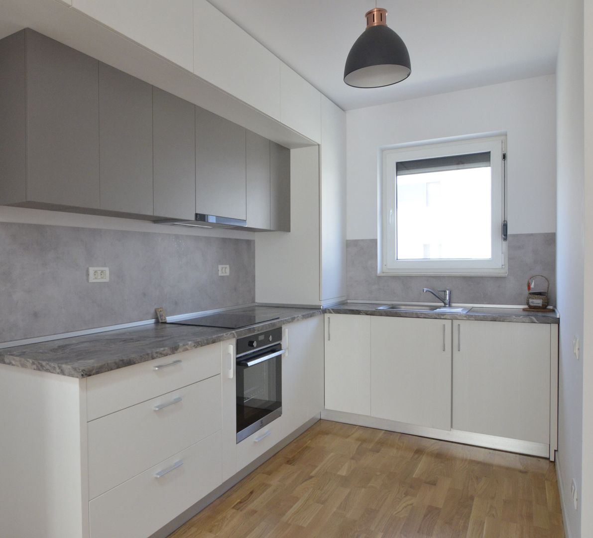 Inchiriem casa insiruita 5 camere partial mobilata - Poză 8