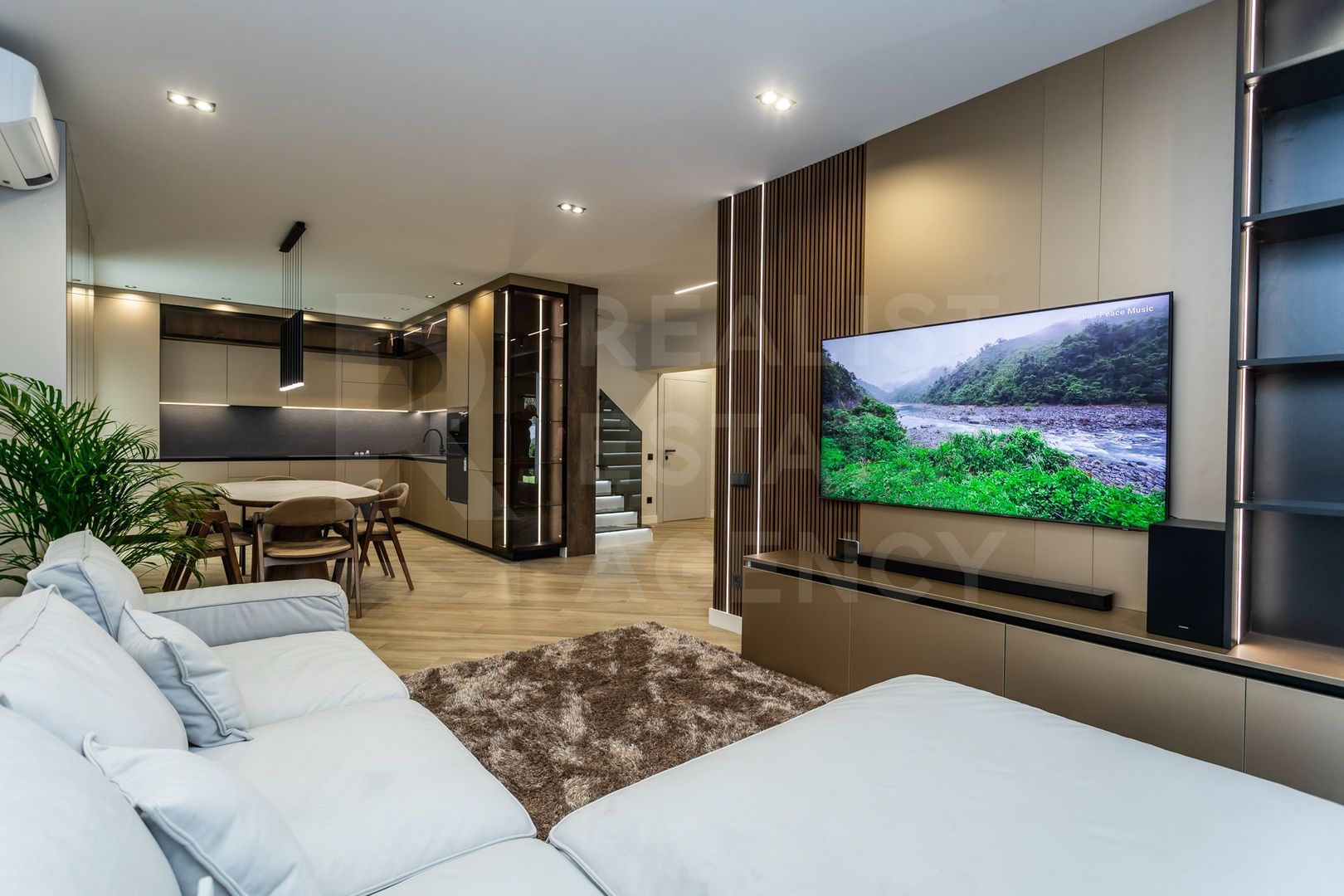 Vânzare, high-tech de lux, 6 camere, Rîșcani - Poză 3