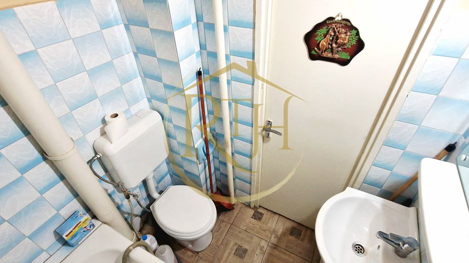 Inchiriez apartament cu 2 camere,clima centrala, zona Calea Sagului/ 300 euro. - Poză 19