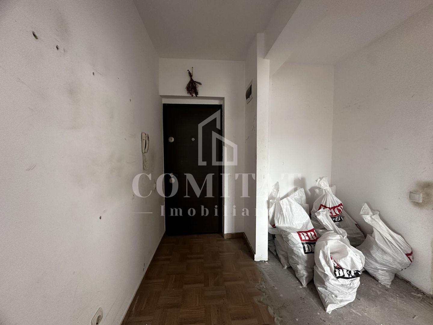 Apartament 2 camere | Loc de parcare | Zona Str Tineretului - Poză 6