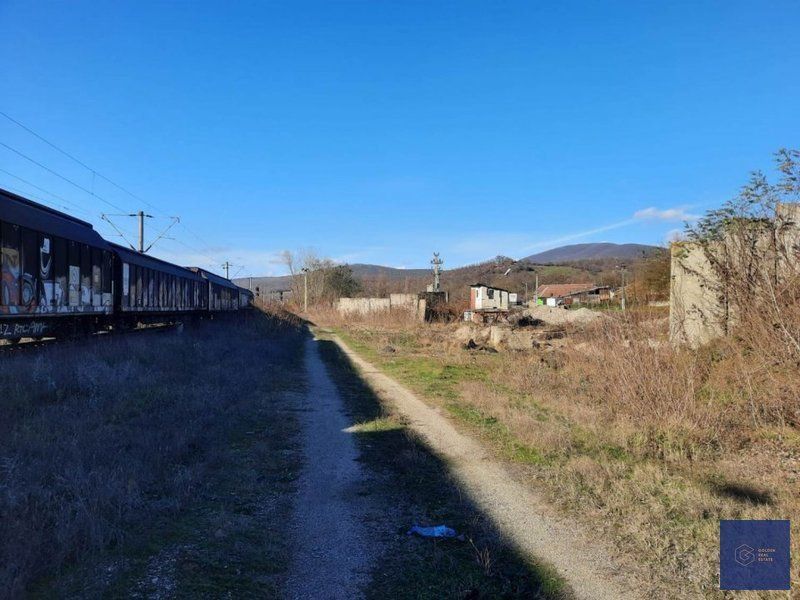 Spatiu de productie, fosta balastiera, Conop, 9100 mp - Poză 5