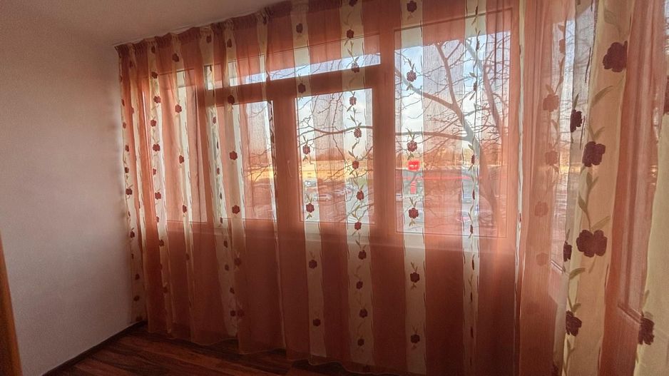 De inchiriat – Apartament 3 camere, 85 mp, partial mobilat - Poză 3