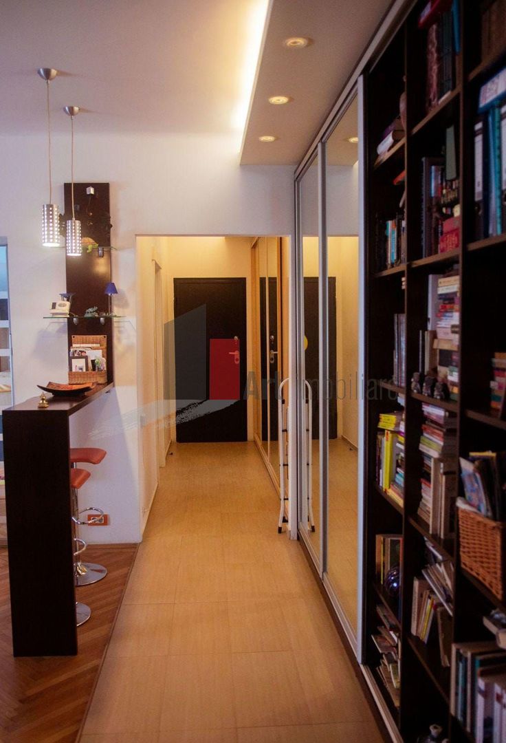 Vânzare apartament 3 camere Unirii - Poză 3