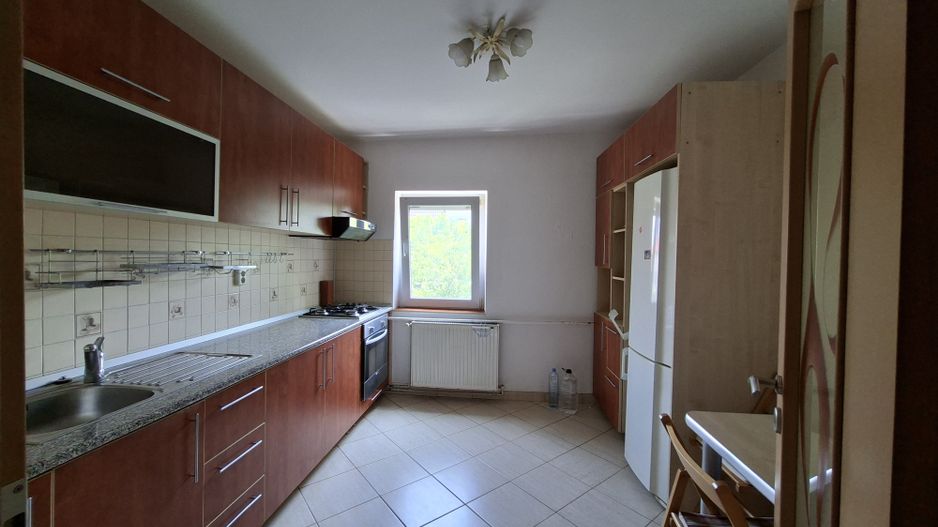 Apartament cu 3 camere,  decomandat,  5 minute de Iulius Mall,  garaj - Poză 7
