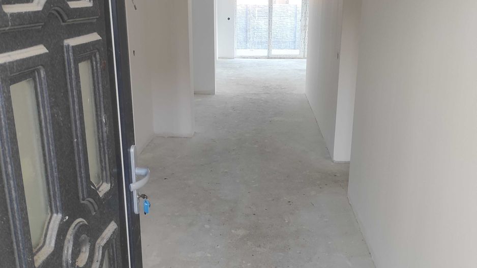 Casa pe partner de vanzare - Poză 3