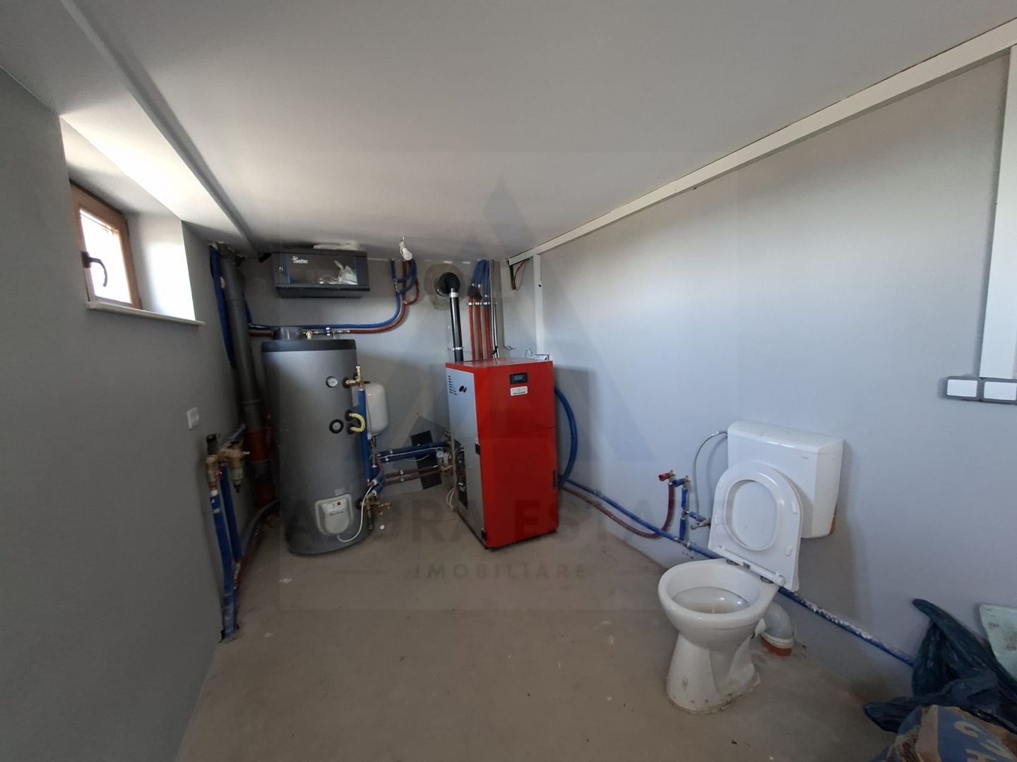 Casa premium 4 camere 2 bai pivnita filigorie teren 550 mp Sura Mare - Poză 6