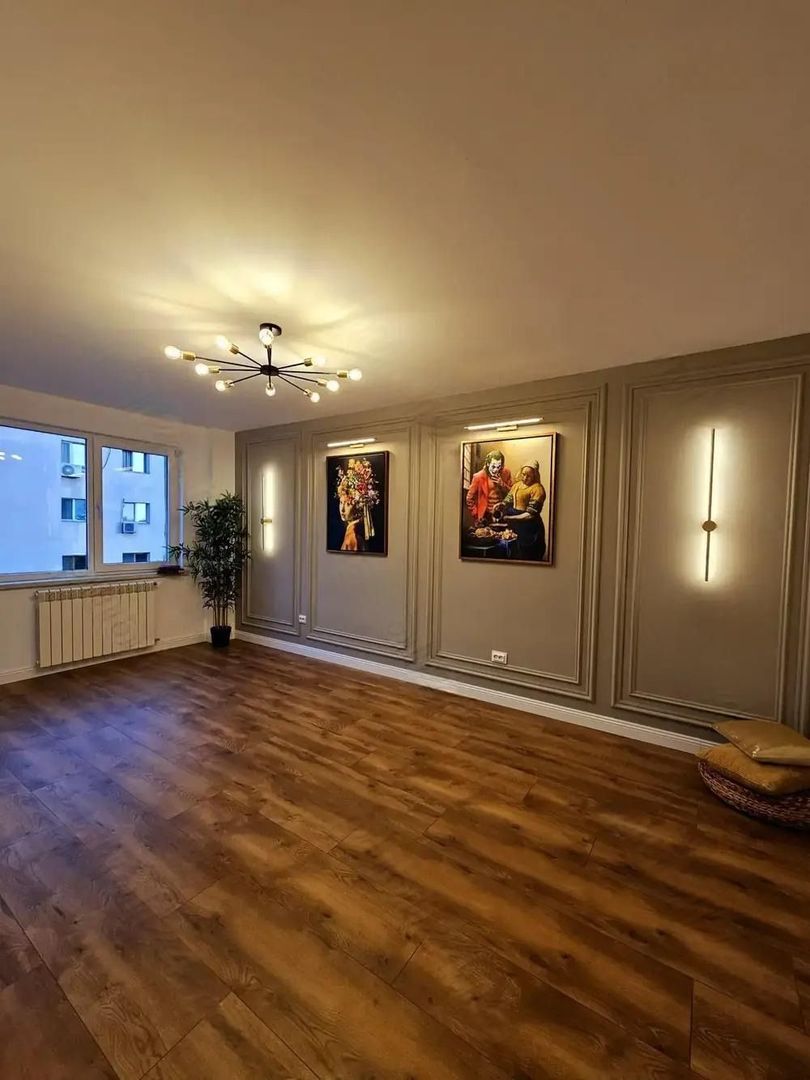 APARTAMENT RENOVAT LUX ZONA MOSILOR - Poză 1