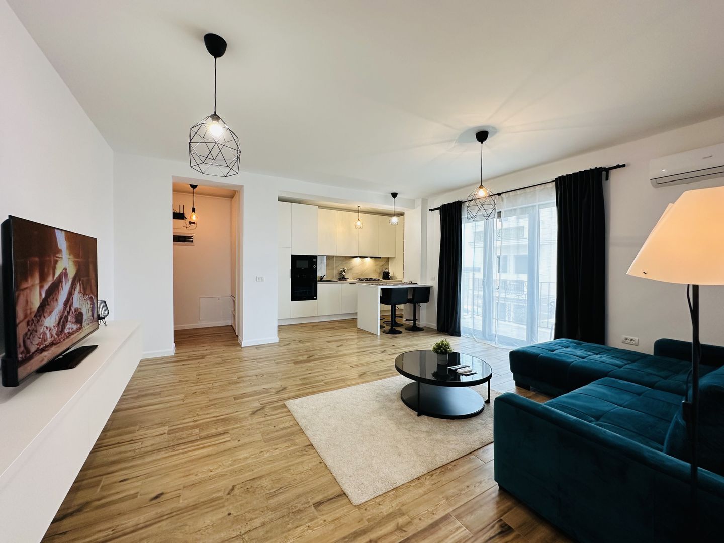 Oferta inchiriata - Apartament spatios si luminos - Segmentul Premium - Poză 2