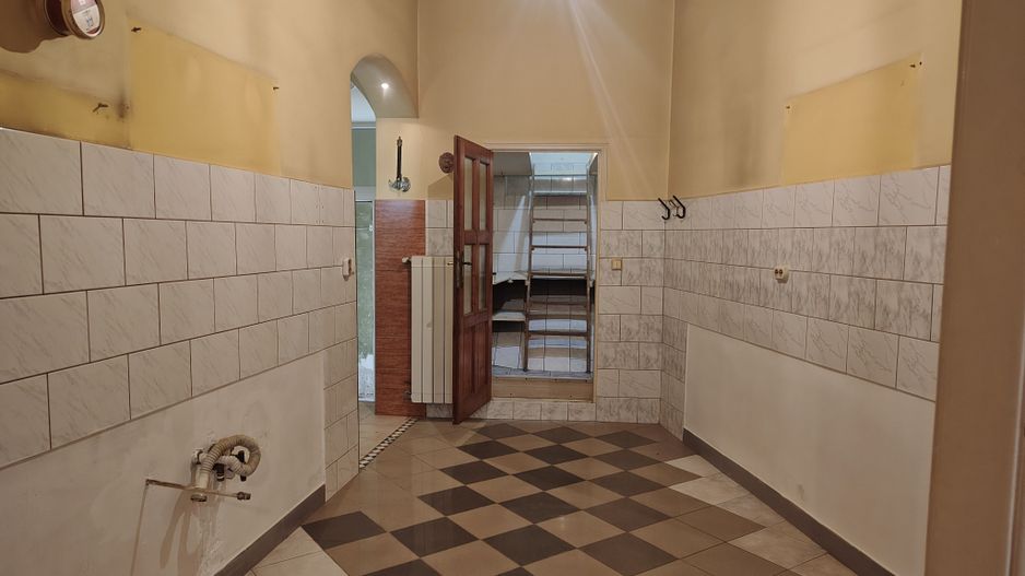 Apartament la casă cu front stradal,  str. M. Eminescu. 119 900 E. - Poză 5