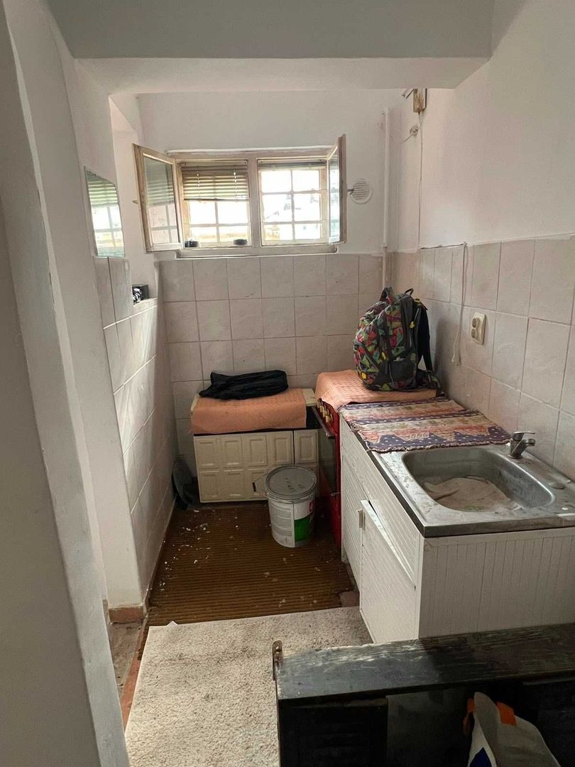 BRASADAS vinde garsoniera pe Ostrovului 25mp la parter. - Poză 8