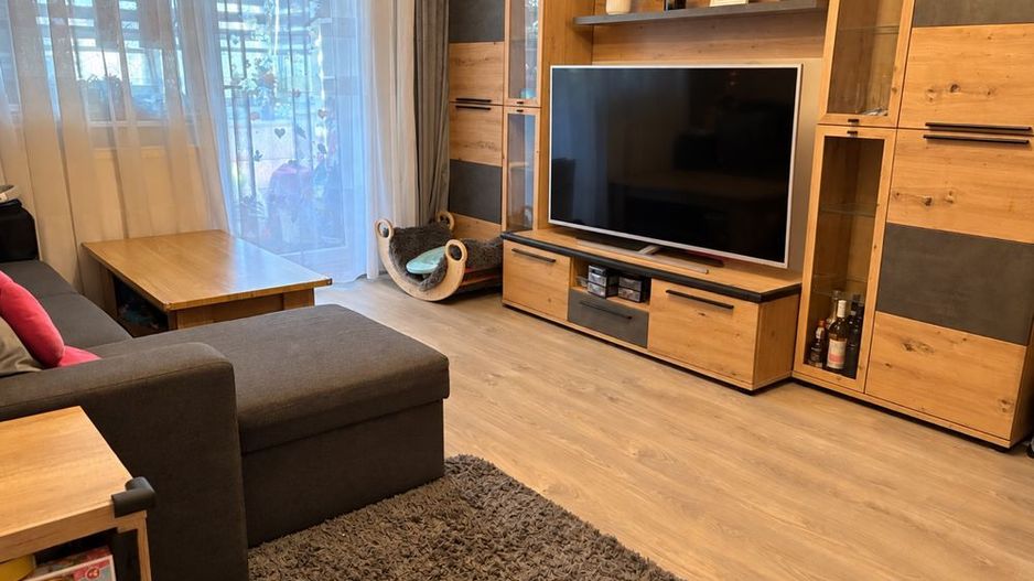 Apartament 3 camere 66 mp utili,balcon,etaj 3/4,parcare,boxă-Astra - Poză 1