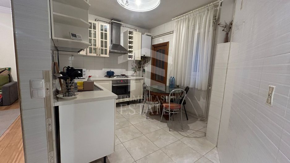 3 Camere Ultracentral 2 minute de Metrou Univestitate - Poză 8