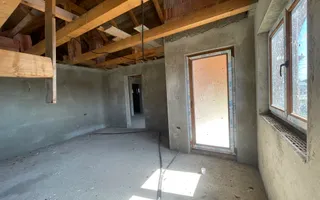 CASA LA ROSU DIN CARAMIDA + GARAJ I 12,5 ARI I VICOV DE SUS I - Poză 23