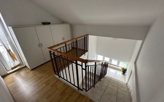 Casă / Vilă cu 5 camere zona Lunei - Poză 38