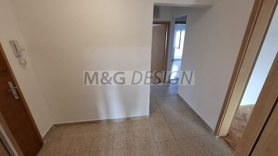 Aradului, 3 camere decomandat, 2 bai - Poză 8