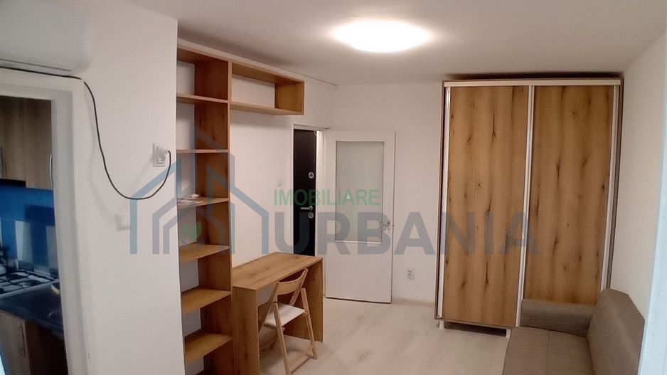 Garsonieră de închiriat în Podul Roș - Palas, Iași, 24 m², mobilată și utilată - Poză 2