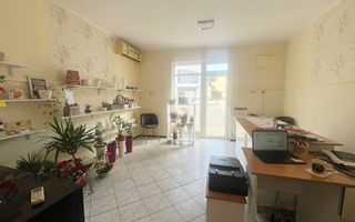 Casă cu 2 spații comerciale la stradă zona Decebal, Oradea - Poză 21