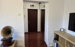 De vanzare apartament 3 camere Drumul Taberei - Poză 8