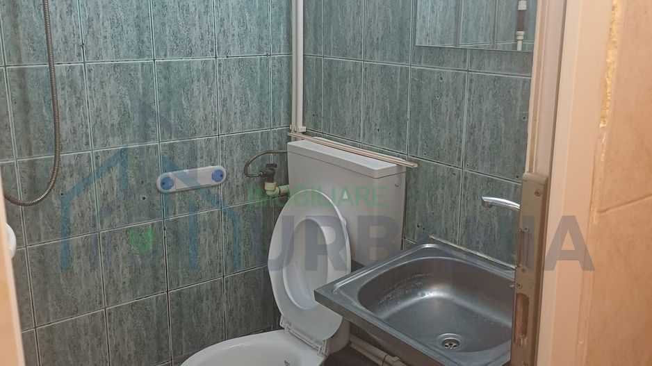 Garsonieră de vânzare, Cantemir, Podul de Piatră – baie cu WC și duș - Poză 4