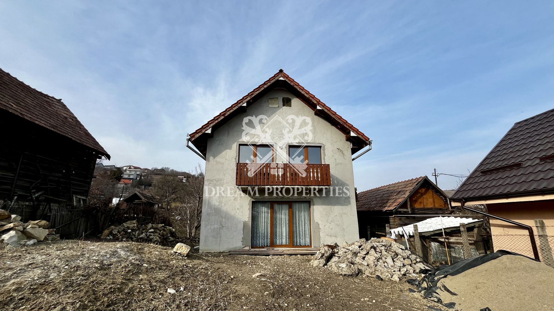 Casa individuala 6 camere, teren 700 mp, zona Dezmir - Poză 2