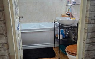 Apartament spațios cu 4 camere, poziționare ideala - Poză 7