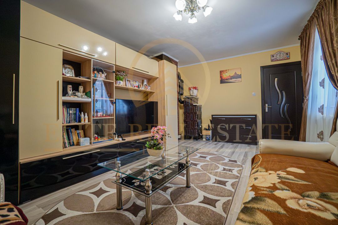 Proprietate elegantă, ideală pentru familie – Ovidiu Central - Poză 2