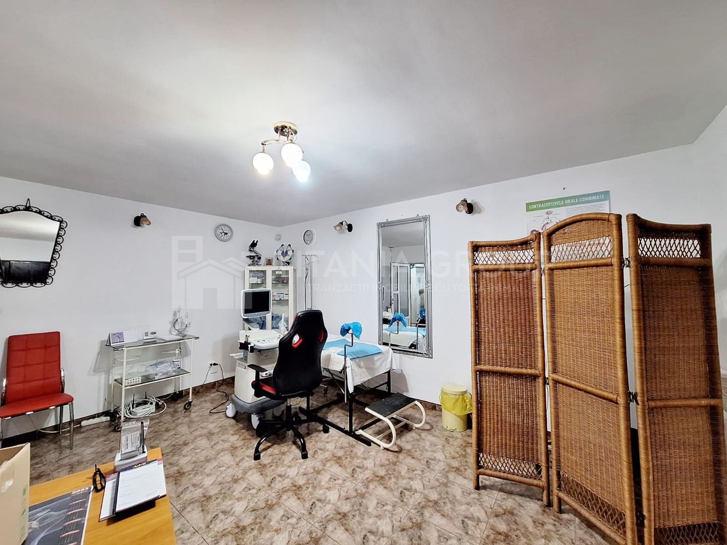 Spatiu pretabil cabinet medical - Poză 3