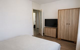 Apartament decomandat cu 3 camere și 2 băi, zona Complex Studențesc - Poză 2